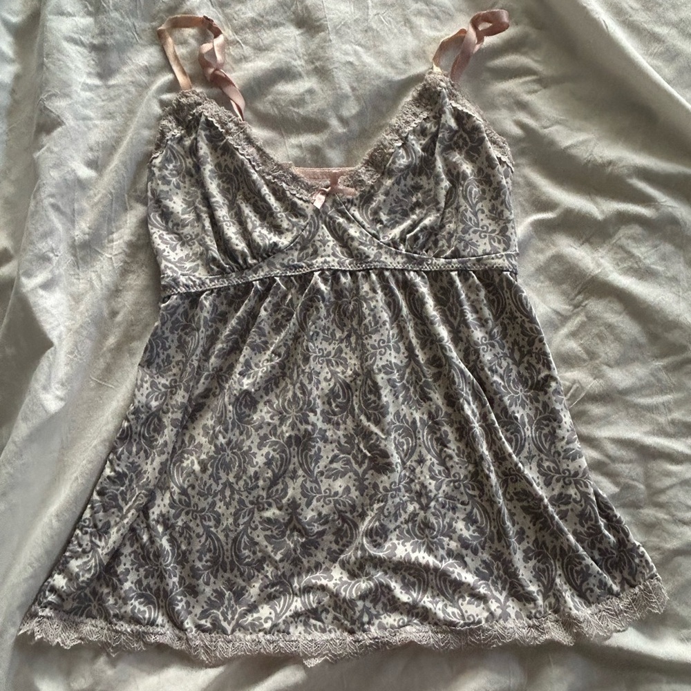 Marilyn Monroe grey satin tank